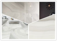 Salon marmurowy wygląd płytek porcelanowych w kolorze beżowym - odporny